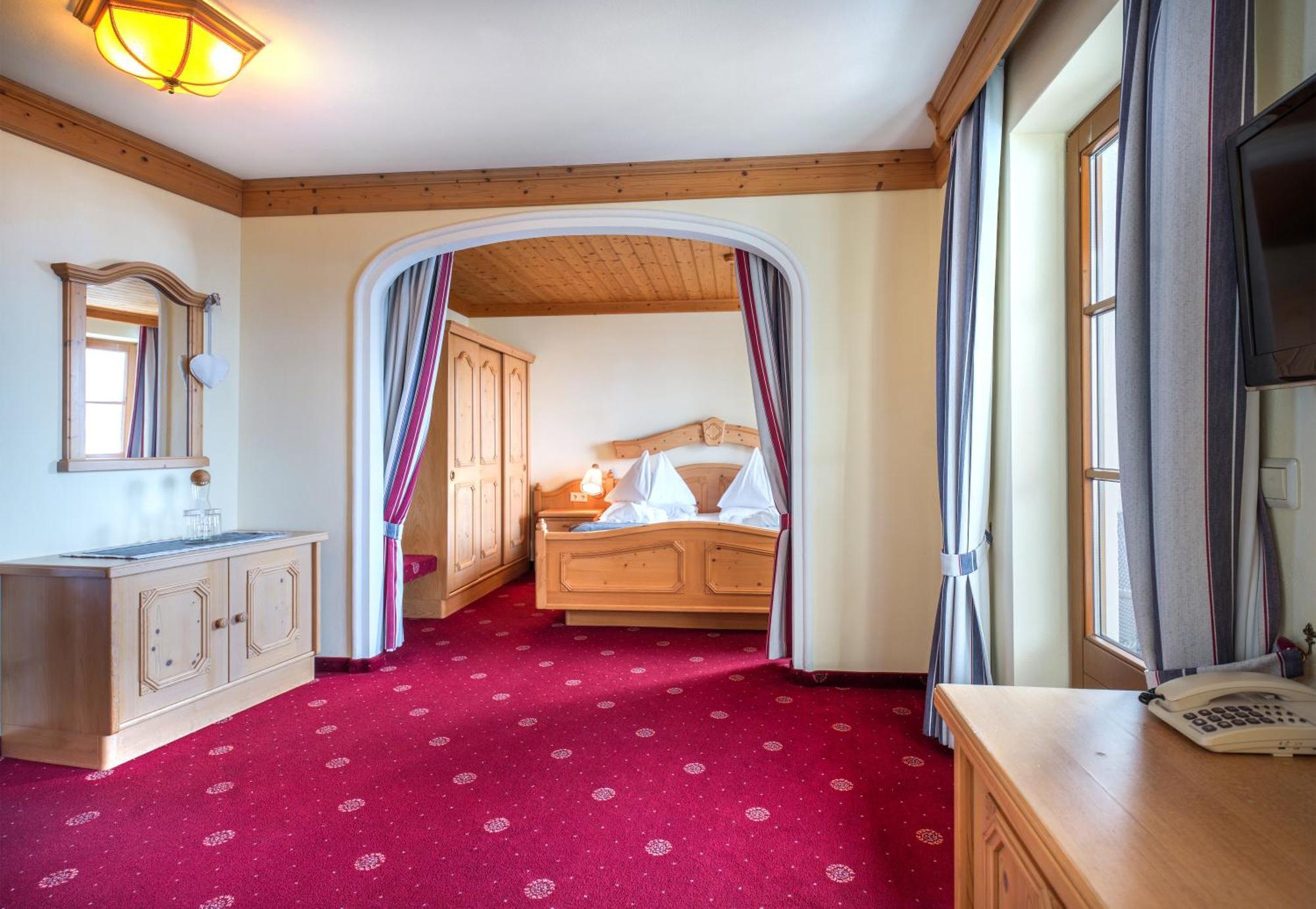 Hotel Haeuserl Im Wald Mariapfarr Exterior foto